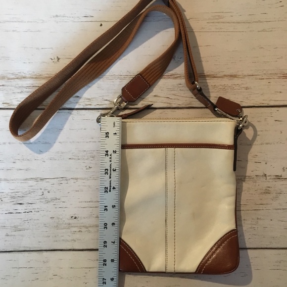 Cream/Chocolate Leather Crossbody Purse - Picture 4 of 6